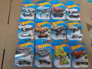 Hot Wheels   ...