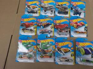 Hot Wheels   ...