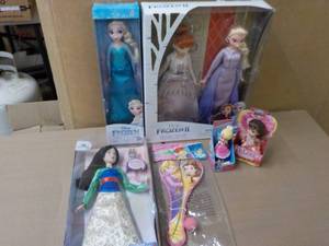 Frozen II Dolls and more...