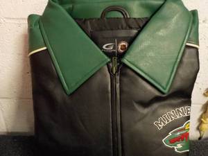 MN Wild Jacket size L...