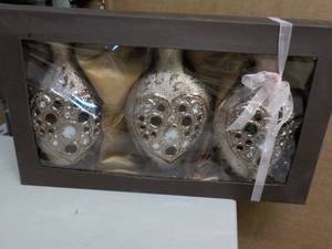 3 Vase Gift Set...