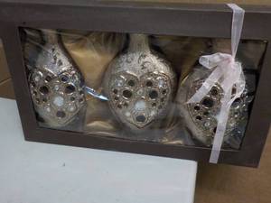 3 Vase Gift Set...