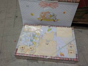Baby Peach Gift Set with Gift Bag...