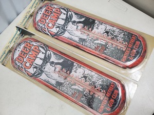 lot 103 image: 2 New Nostalgic Metal Thermometers