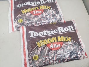 lot 111 image: 8 lbs of Tootsie Roll Mega Mix