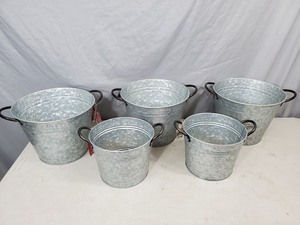 lot 131 image: 5 New Galvanized Rustic Planter Buckets
