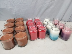 lot 142 image: 2 New Soy-Blend Candles
