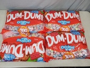 lot 150 image: 1200 Dum Dums Suckers
