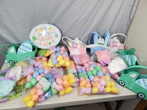 lot 173 image: New Easter Eggs, Basket, and Grass