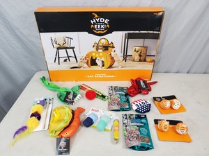 lot 183 image: New Pet Supplies