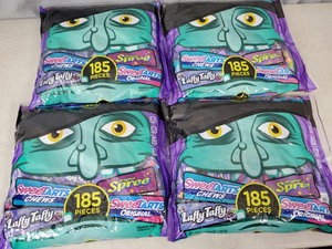 lot 197 image: 4 New Bags of Candy