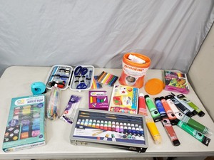 lot 205 image: Craft Items