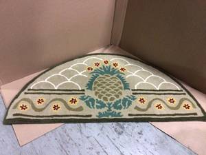 Hospitality Half Round Hearth Rug with Pineapple Design, 56 Inch Long, Beige&nbsp&nbspCustomer Returns Open Box See Pictures
