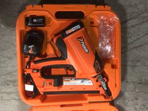 Paslode CFN325XP Lithium-Ion Battery 30 Cordless Air Tool Framing Nailer not used