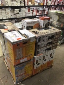 Pallet with assorted Heaters various models and conditions