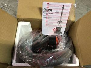 Navigator Lift-Away DLX Vacuum Cleaner by Shark&nbsp&nbspCustomer Returns Open Box See Pictures
