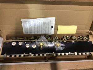 32-Port PEX Manifold with 12 in. Brass Ball Valves by Apollo&nbsp&nbspCustomer Returns Open Box See Pictures