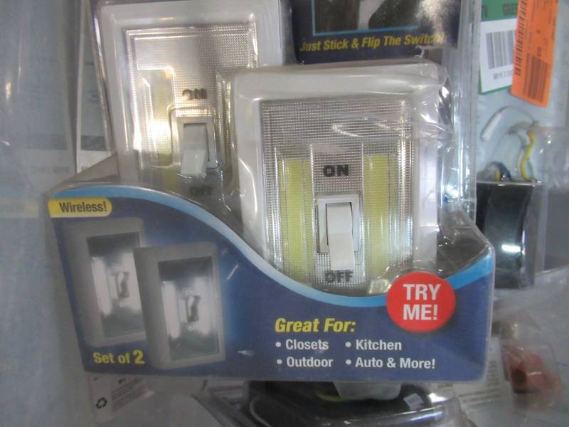 lot 804 image: WHOLESALE MIXED BIN OF MISCELLANEOUS ELECTRONICS