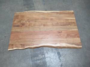 lot 206 image: Alaterre Furniture Berkshire Natural Solid Wood Coffee Table Top AWBB1120