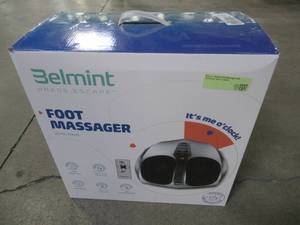 lot 814 image: Belmint Shiatsu Foot Massager with Switchable Heat Function, 794168538115.