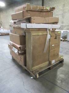 lot 238 image: WHOLESALE MIXED PALLET OF BATHROOM REMODEL ITEMS, SINKS, TOILET PARTS AND MORE