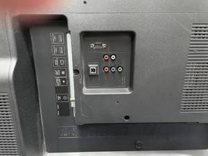 lot 51 image: Sharp Aquos LC-70UE30U 70 4K Ultra HD 120Hz LED Television  TV  Monitor  Display