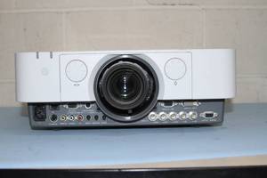 lot 2 image: Sony VPL-FX35 5000-Lumen Ultra-Bright LCD Projector  HD Home Theater Projection System