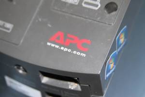 lot 45 image: APC Battery Back-up BP700UC UPS with NEW Battery Installed