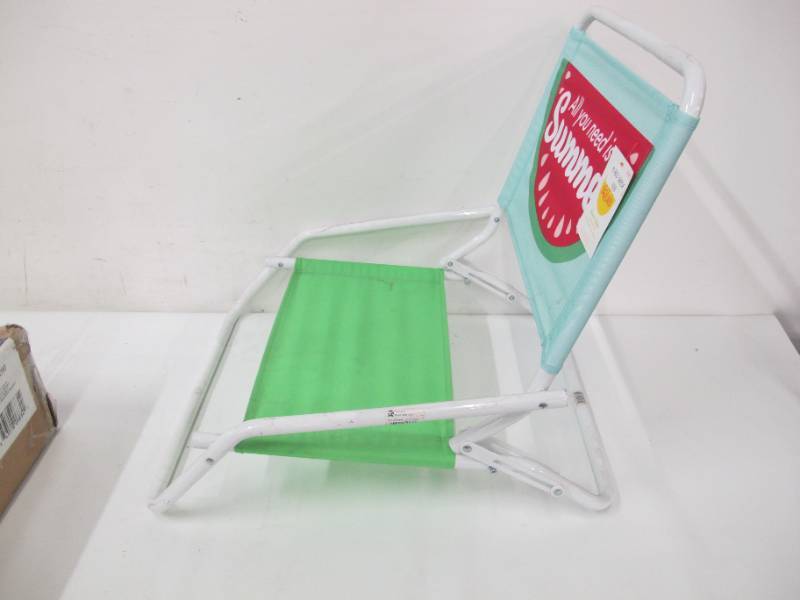 lot 58 image: Sun Squad Summer Themed Foldable Beach Outdoor Chair