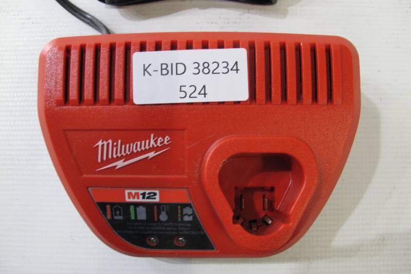 lot 150 image: Milwaukee 48-59-2401 M12 12-Volt Lithium-Ion Battery Charger