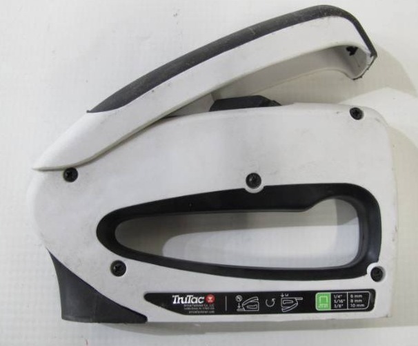 lot 162 image: Arrow TruTac Light Duty Forward Action Stapler