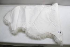 lot 432 image: Windward 70.9 x 24.8 x 2.36 Sheepskin White Color