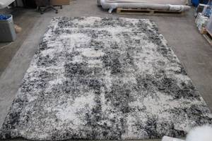 lot 436 image: Thomasville Hudson 7 Ft 10 In x 10 Ft Lush Shag Rug Garda Grey