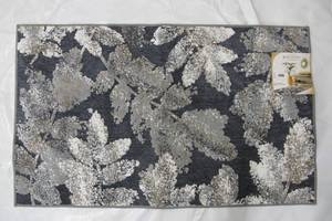 lot 498 image: Town & Country Living Kingston 27 In x 45 In Grey White Floral Accent Rug
