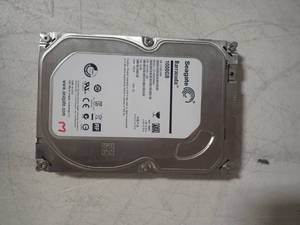lot 26 image: 1000GB Seagate HD  modelST1000DM003
