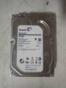 lot 33 image: 2000GB Seagate HD  Model ST2000DM001  PN1E6164-570