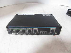 lot 70 image: Shure SCM268 Audio 