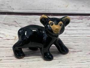 North Dakota Rosemeade Pottery Bear