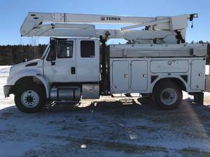 lot 1 image: 2009 International 4000 DuraStar Bucket Truck
