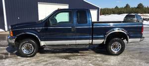 lot 2 image: 2001 Ford F250 Super Duty XLT 4x4