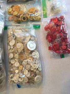 Large Lot opf Vintage Buttons