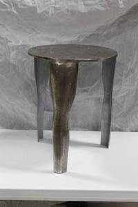 lot 1215 image: Metal End Table 3-leg 16Dx20-12H