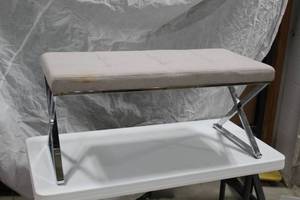 lot 1328 image: Metal Bench with White Seat Pad 39Lx18Wx18H