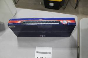 lot 1426 image: Chauvet DJ Data Stream 4  (in box)