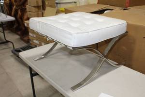 lot 1437 image: Metal Ottoman with White Seat Pad 24Wx24Dx15H