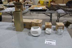 lot 1496 image: Lot of (4) Table Vases - Clear Glass Flower, Small and Large White Deco, Square Cylinder Gold
