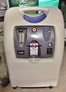 MSRP $1000 Invacare Perfecto2 V Oxygen Concentrator -&nbspFeatures Invacare SensO2 Oxygen Monitor Designed To Reduce Unscheduled Maintenance Great For&nbspOxygen Bars, Spas, Torch Welding, Glass Works, Fish Farming &amp More - Great Working Condition