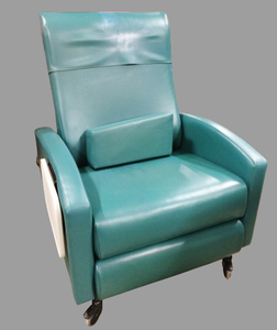 MSRP $3500 WINCO&nbspExtra-Wide&nbspClinical Care Recliner Resident Patient Recovery Geri Chair&nbsp- WOW HEAT &amp MASSAGE Dual Swingaway Arms (Easy Wheelchair Access For Patients) 500lb Capacity Flip Up Trays Both Sides - Great Working Condition