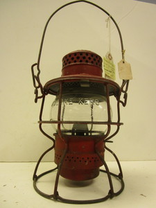 lot 515 image: VINTAGE ADLAKE KERO RAILROAD LANTERN, W CLEAR GLOBE, D.W.P. RY, CANADA 1921-1923