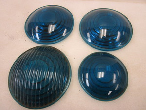 lot 528 image: VINTAGE CORNING, KOPP RAILROAD TRAIN LAMP LIGHT COVERS